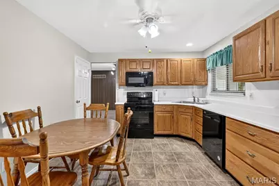 14450 Avocado Lane, Florissant, MO 63034 - Photo 19