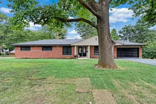 1670 Bennett Ave, Warson Woods, MO 63122 - Photo 1