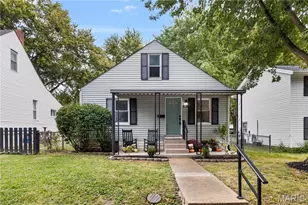 924 N Benton Ave, Saint Charles, MO 63301 - Photo 1