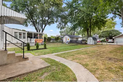 924 N Benton Avenue, Saint Charles, MO 63301 - Photo 23