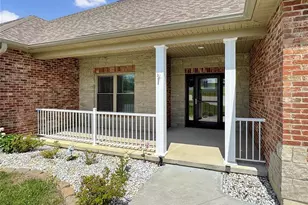 821 Destiny Dr, Villa Ridge, MO 63089 - Photo 7