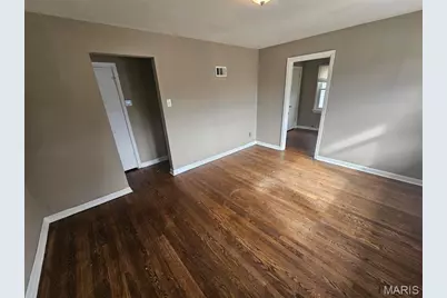 2209 Burns Avenue, Saint Louis, MO 63114 - Photo 5