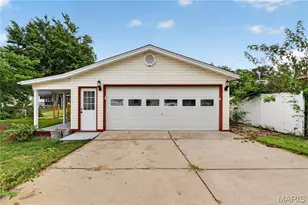 210 Raymond Dr, Florissant, MO 63031 - Photo 3