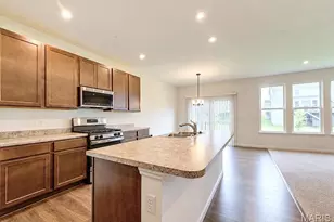327 Dalriada Blvd, O'Fallon, MO 63368 - Photo 5