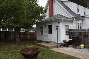 523 W Olive St, Palmyra, MO 63461 - Photo 3