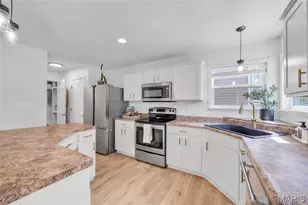 202 Wyndtrace Ct, Lake Saint Louis, MO 63367 - Photo 5