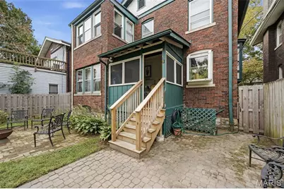 7043 Pershing Avenue, University City, MO 63130 - Photo 15