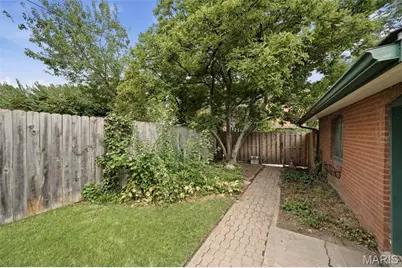 7043 Pershing Avenue, University City, MO 63130 - Photo 19