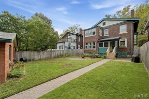7043 Pershing Ave, University City, MO 63130 - Photo 17