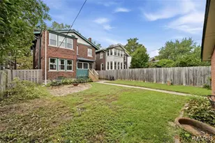 7043 Pershing Ave, University City, MO 63130 - Photo 9