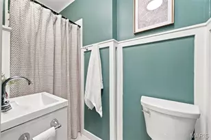 7043 Pershing Ave, University City, MO 63130 - Photo 23
