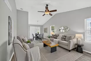 4917 Hurstborough Ct, Hazelwood, MO 63042 - Photo 3