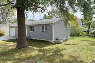 800 Flora Ave, Warrenton, MO 63383 - Photo 3