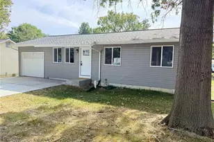 800 Flora Ave, Warrenton, MO 63383 - Photo 1