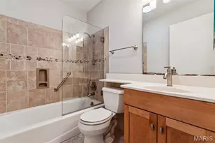 12801 Bellerive Estates Dr, Saint Louis, MO 63141 - Photo 15