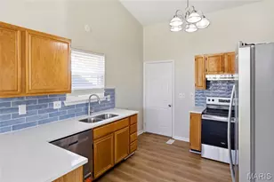 857 Cades Cove, Florissant, MO 63031 - Photo 9