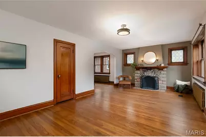 7330 Shaftesbury Avenue, University City, MO 63130 - Photo 3