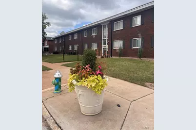 5601 Dewey Avenue #107, Saint Louis, MO 63116 - Photo 1