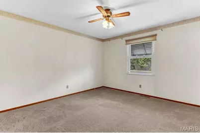 11912 McKelvey Gardens Drive, Maryland Heights, MO 63043 - Photo 17