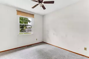 11912 McKelvey Gardens Dr, Maryland Heights, MO 63043 - Photo 17