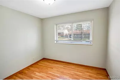 1011 Chartres Avenue, Saint Louis, MO 63132 - Photo 17