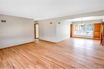 1011 Chartres Avenue, Saint Louis, MO 63132 - Photo 3