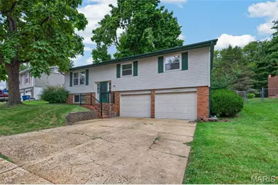 1129 Yorktown Drive, Saint Charles, MO 63303 - Photo 1