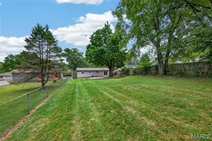 1129 Yorktown Dr, Saint Charles, MO 63303 - Photo 41
