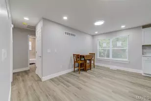 10237 Royal Dr, Saint Louis, MO 63136 - Photo 5
