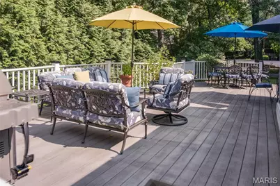 8 Granada Way, Ladue, MO 63124 - Photo 41
