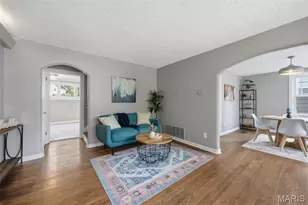 582 N Laclede Station Rd, Webster Groves, MO 63119 - Photo 7