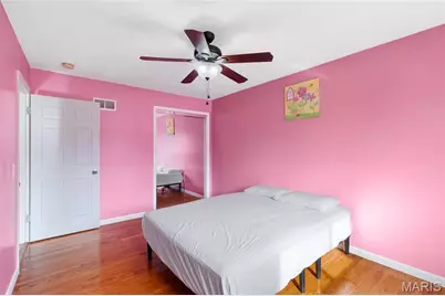 10621 Rebecca Drive, Saint Louis, MO 63128 - Photo 19