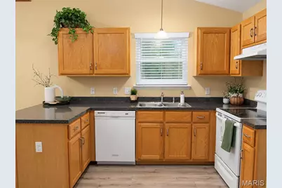 2162 Warwick Castle, Imperial, MO 63052 - Photo 7