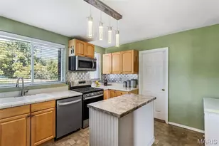279 Old County Rd, Saint Louis, MO 63125 - Photo 11