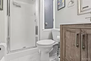 9421 Green Park Gardens Dr, Saint Louis, MO 63123 - Photo 25