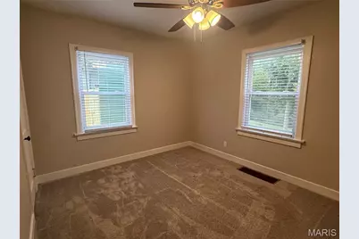 260 N Locust Street, Hannibal, MO 63401 - Photo 17