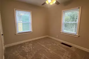 260 N Locust St, Hannibal, MO 63401 - Photo 17