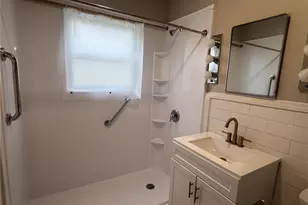 260 N Locust St, Hannibal, MO 63401 - Photo 15