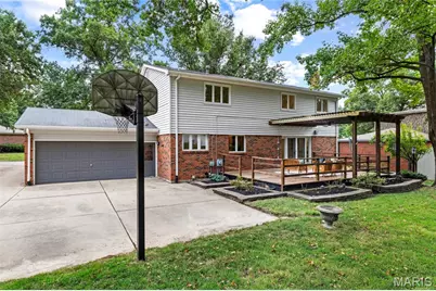 1294 Pinrun Drive, Ballwin, MO 63011 - Photo 39