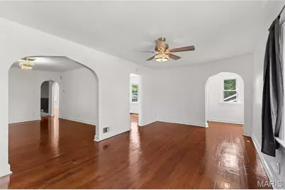 3500 Central Place, Beverly Hills, MO 63121 - Photo 5
