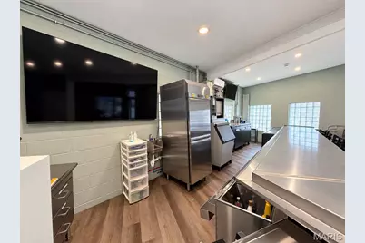 9797 Saint Charles Rock Road, Breckenridge Hills, MO 63114 - Photo 5