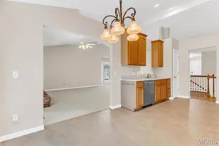 18 Country Bluff Ct, Saint Charles, MO 63301 - Photo 11