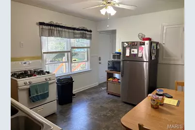 10357 Saint Matthew Lane, Saint Ann, MO 63074 - Photo 11