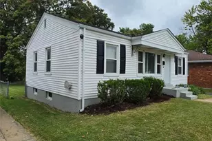 10357 St Matthew Ln, Saint Ann, MO 63074 - Photo 3