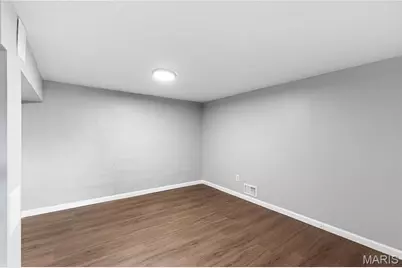 10591 Clarendon Avenue, Saint Louis, MO 63114 - Photo 19