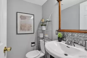 8720 Garden Ct, Saint Louis, MO 63144 - Photo 13