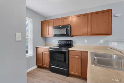 9102 Spring Creek Lane, O'Fallon, MO 63368 - Photo 11