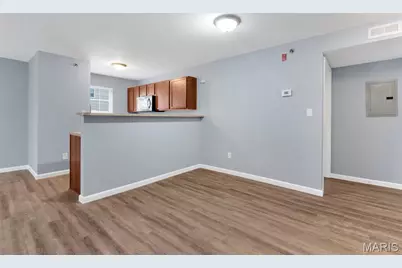 9102 Spring Creek Lane, O'Fallon, MO 63368 - Photo 7