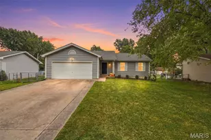 6 S Perry Cir, O'Fallon, MO 63366 - Photo 1