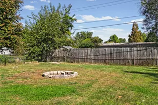 515 Versailles Dr, Florissant, MO 63031 - Photo 43
